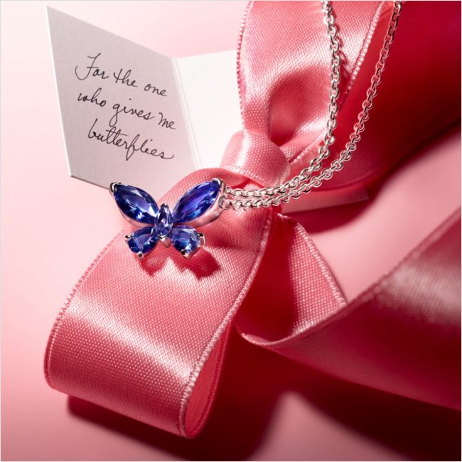 Pandora Campaign 196 A little flutter. A lot of shine. EN Image Set 1 1280x1280